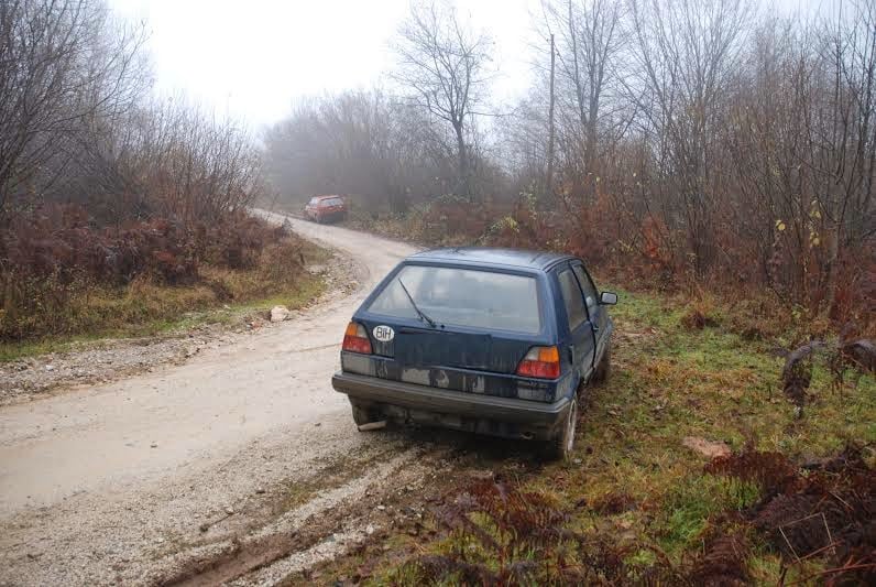 Građani BiH u strahu: Maloljetnici ukrali tri Golfa, bili naoružani puškom, napadali žene… 