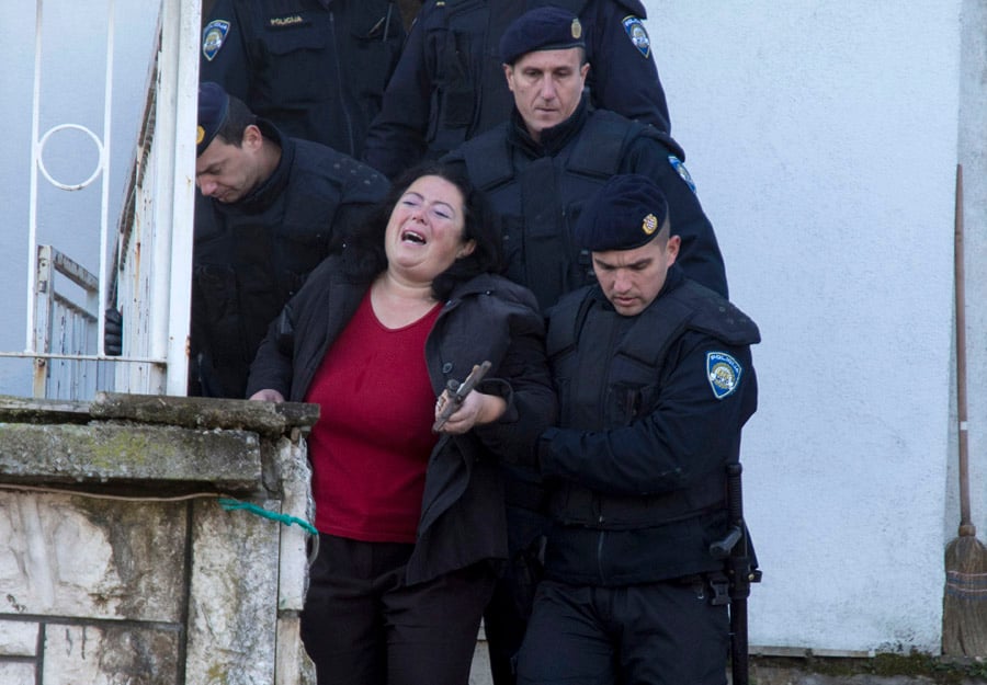 MUČNA DELOŽACIJA NA GRANICI RH I BiH Ruše im kuću jer tamo žele sagraditi novi granični prijelaz