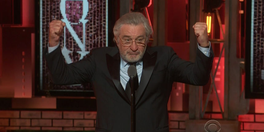 Robert De Niro na dodjeli Tonyja uzviknuo 'J***š Trumpa!' i dobio ovacije publike