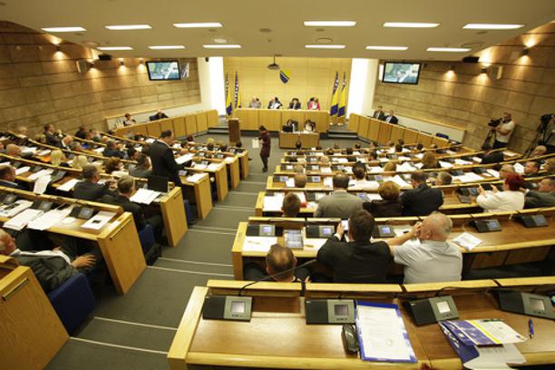 Parlament FBIH: SDA bi mogla imati 28 zastupnika, HDZ 16, SDP 16...