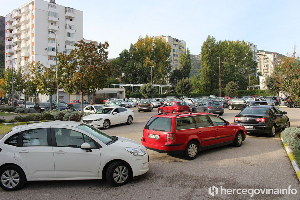 Testiranje koronavirus drive-in