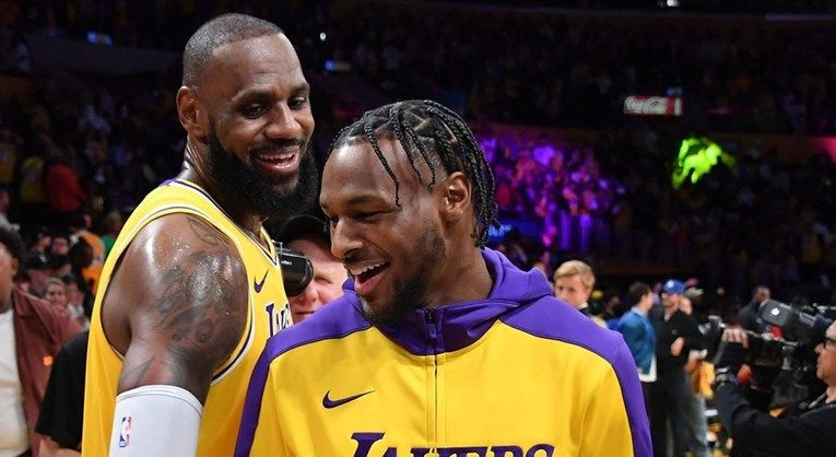 LeBron James i njegov sin Bronny u momčadi Lakersa