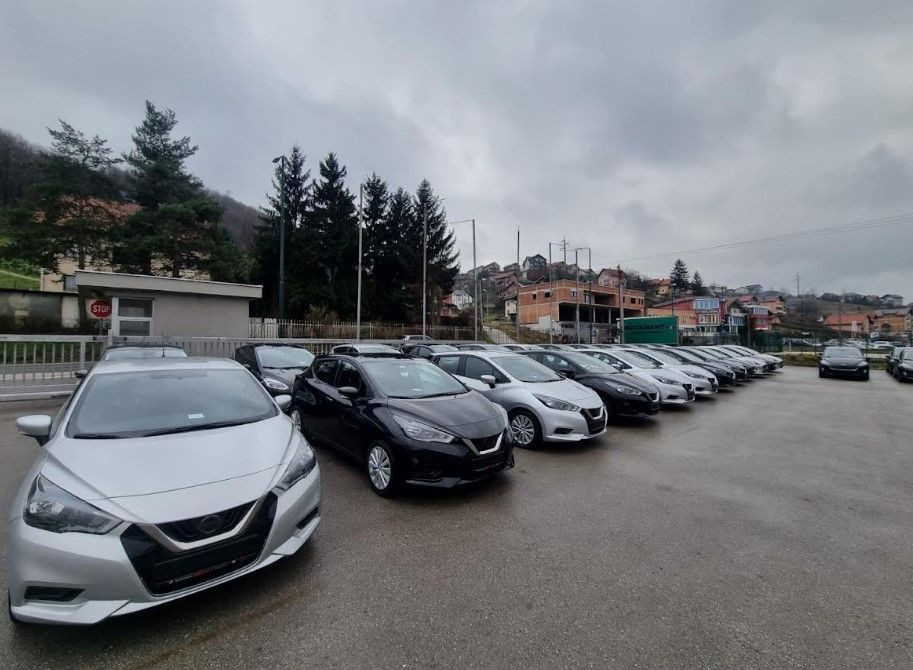 Hajriz Brčvak i Admir Rahimić donirali 40 automobila za Jablanicu