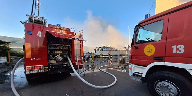 Potonuo 50-metarski brod Pacific u luci Krilo Jesenice