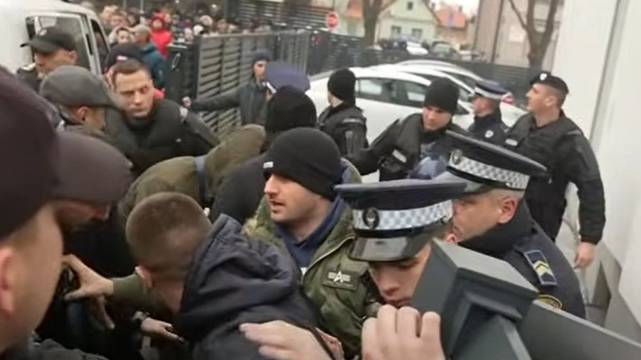 Bijeljina sukob građana i policije