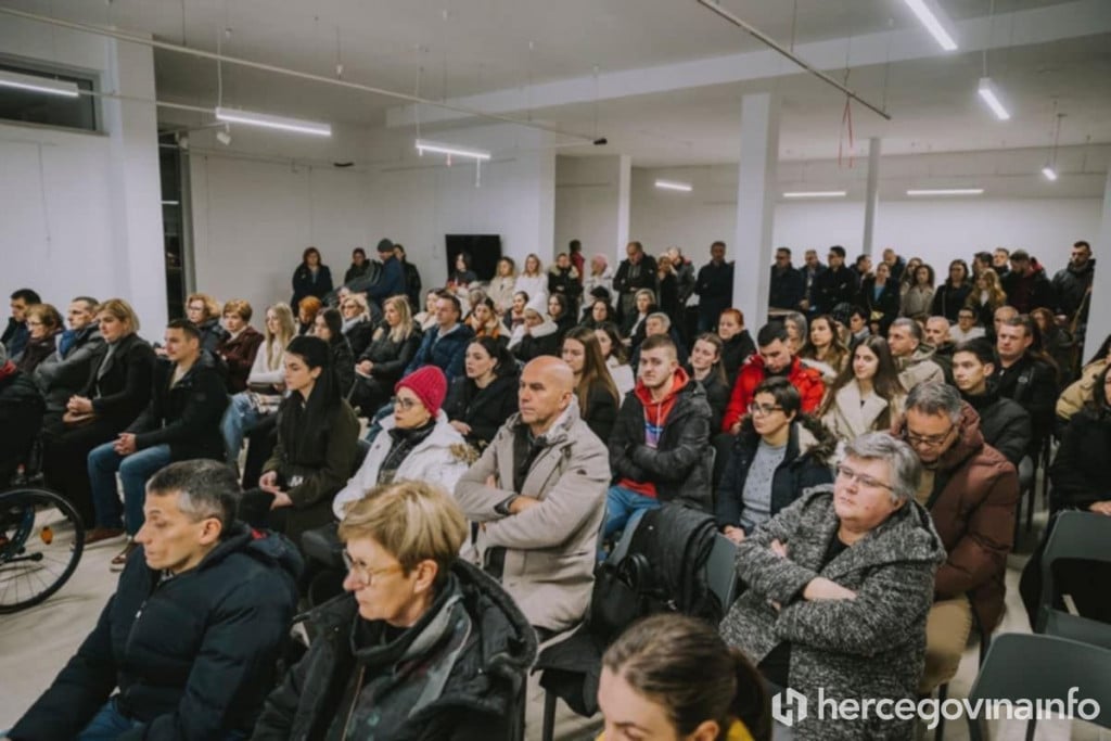 Panel diskusija „Inkluzija ili iluzija“ održana u Mostaru